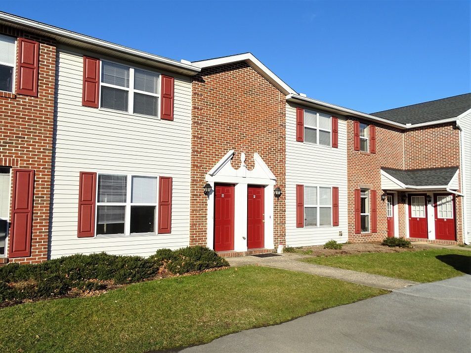 Foto principal - 215 Miller Rd