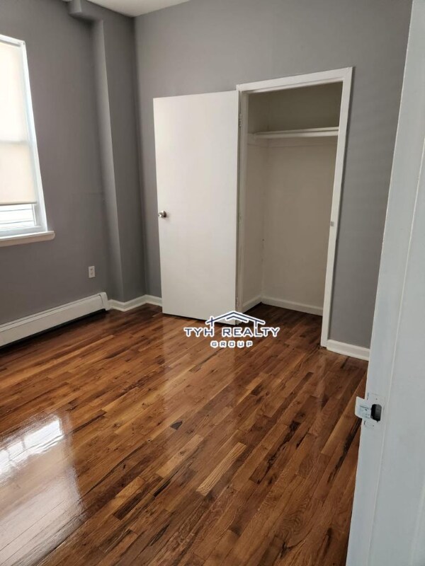 Building Photo - 644 18th Ave