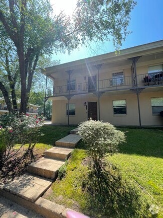 Building Photo - 114 Orleans Oak Ln