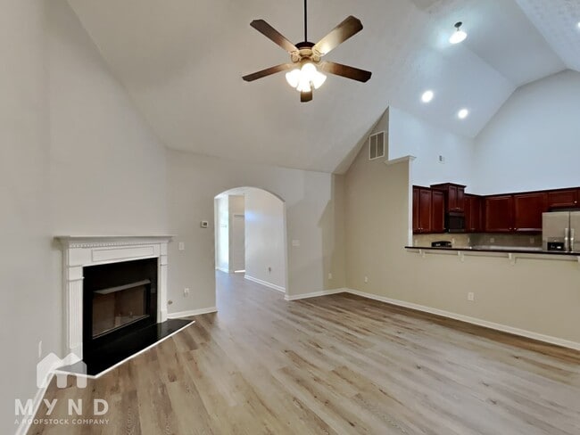 Building Photo - 9033 Aldbury Dr