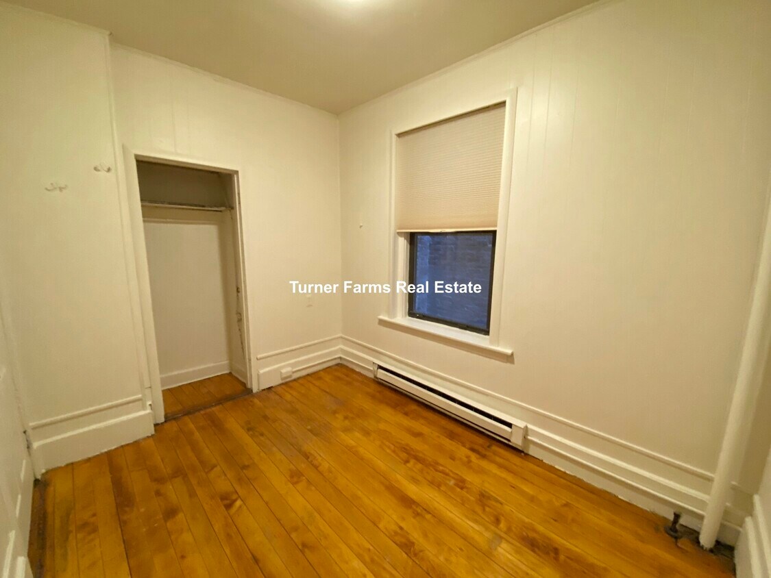 Primary Photo - 614 Columbus Ave