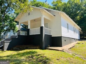 Building Photo - 1405 Austin St