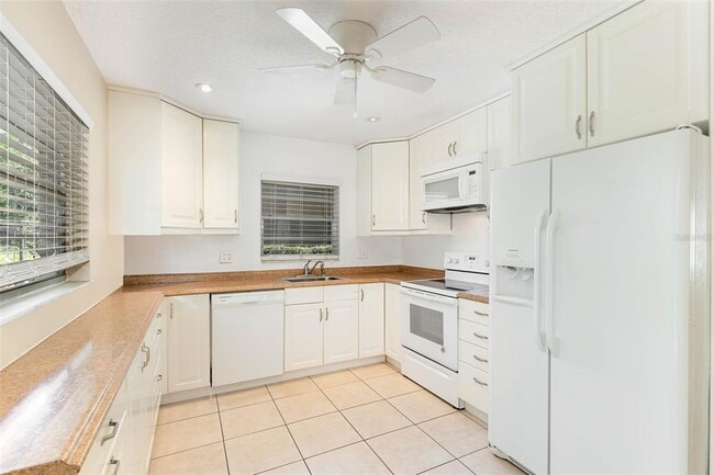 Foto del edificio - 823 Field St