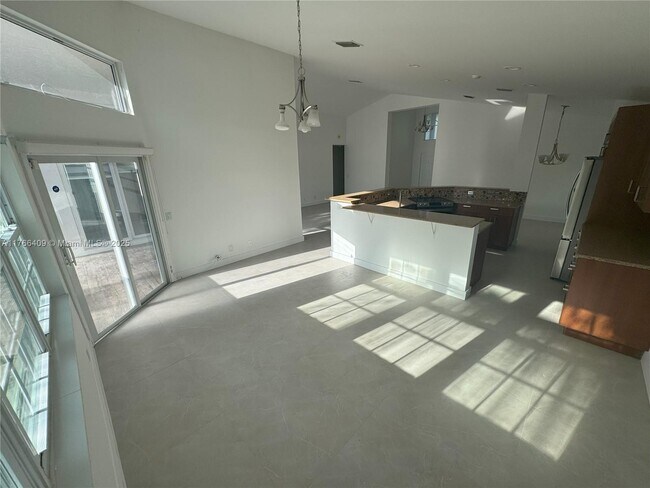 Foto del edificio - 159 Cameron Ct