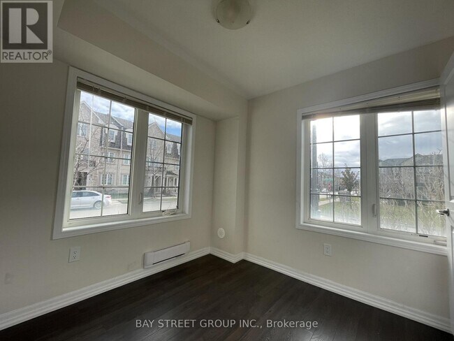 Building Photo - 3067 Cashmere Gardens