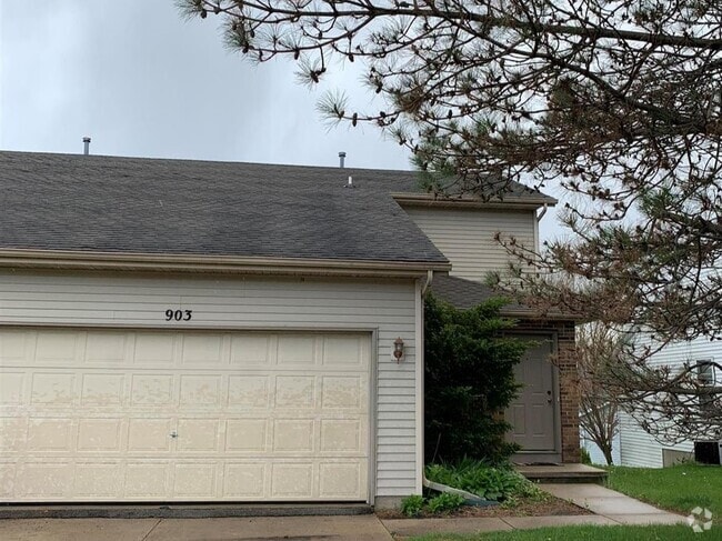Building Photo - 903 Clarmar Dr