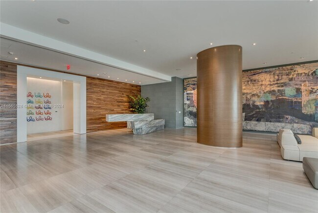 Foto del edificio - 460 NE 28th St