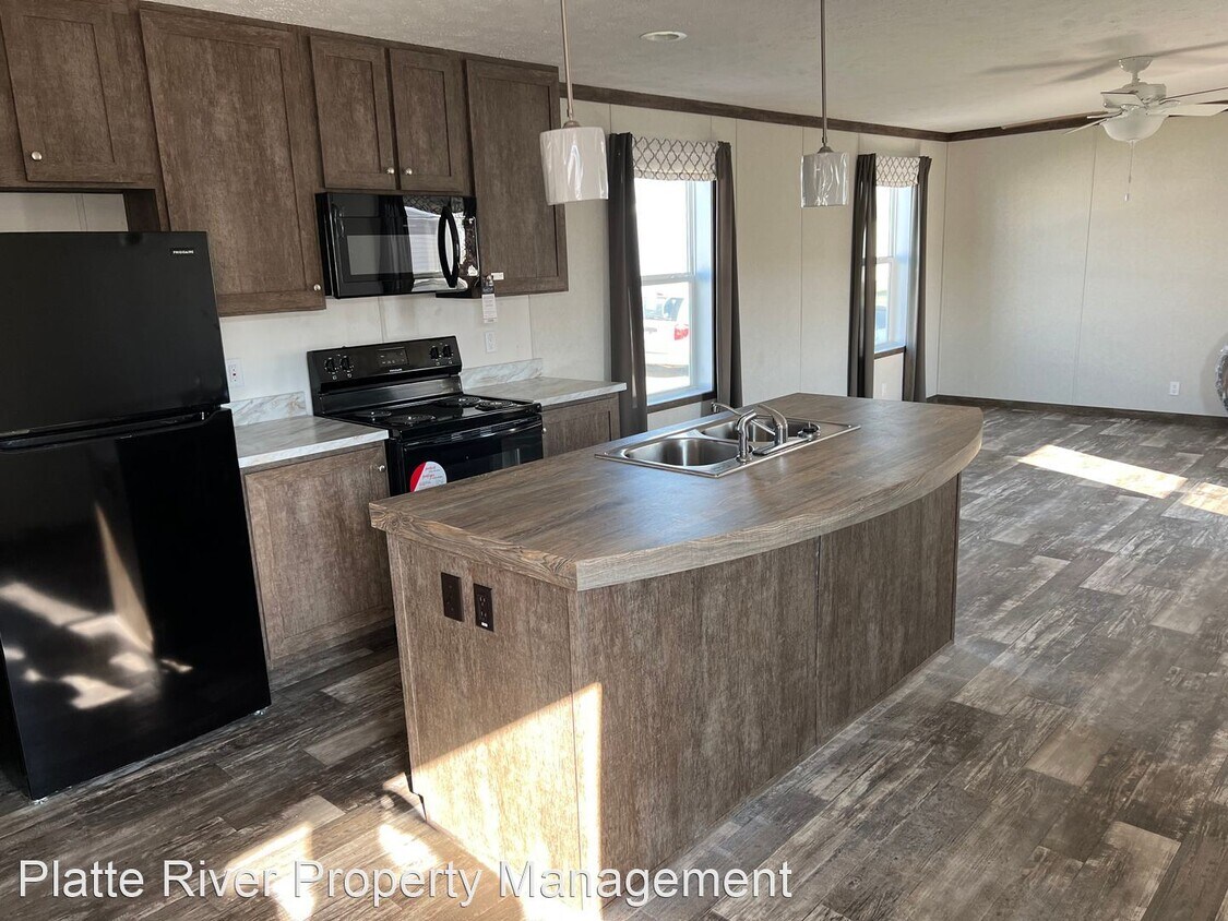 Foto principal - 3 br, 2 bath House - 128 Clark St