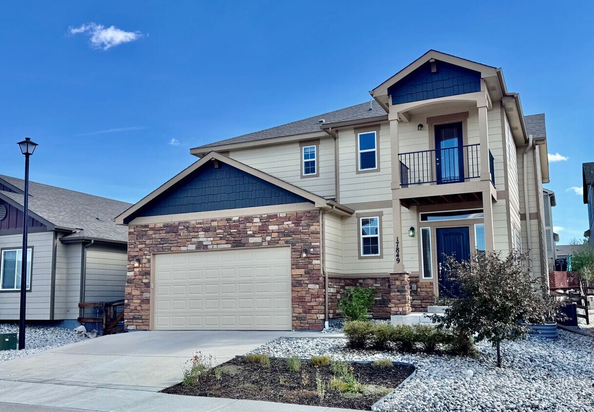 Foto principal - Beautifully Maintained Woodmoor Home Featu...