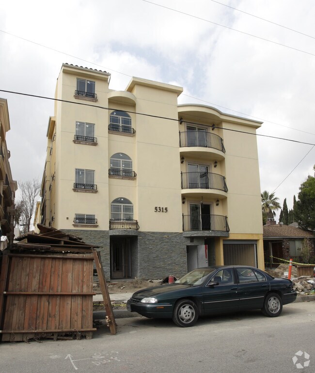 5315 Bellingham ¡Avenue - 5312 Hermitage Ave
