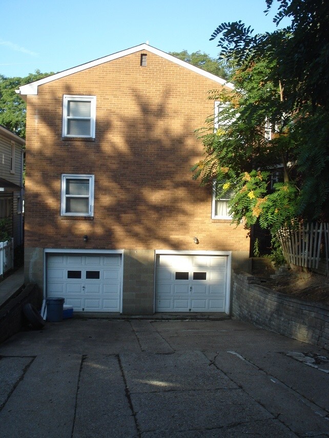 Driveway in Back - 212 Oakwood Ave