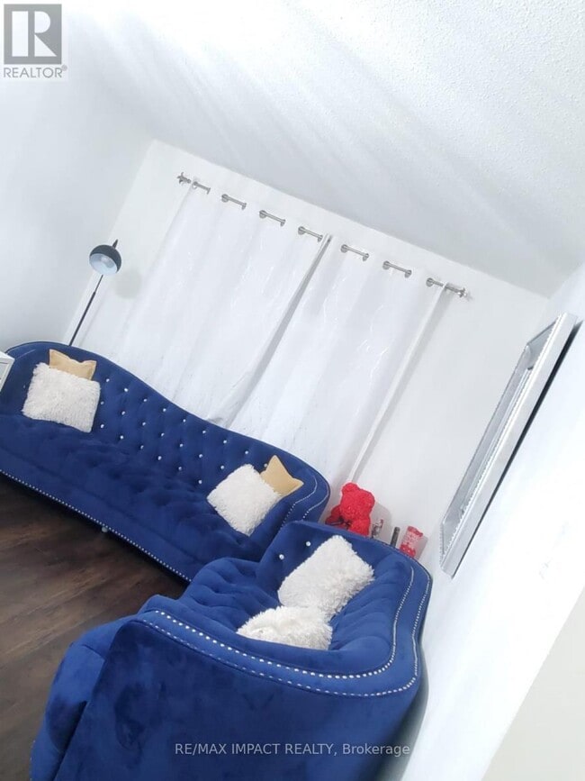 Photo du bâtiment - 285 Bluevale St N