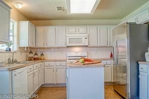 Building Photo - 5 br, 2.5 bath House - 11842 Lois Ln