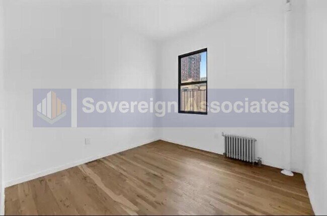 Foto del edificio - 244 West 64th Street