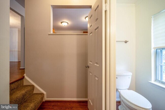 Building Photo - 8501 Blue Bird Woods Ct