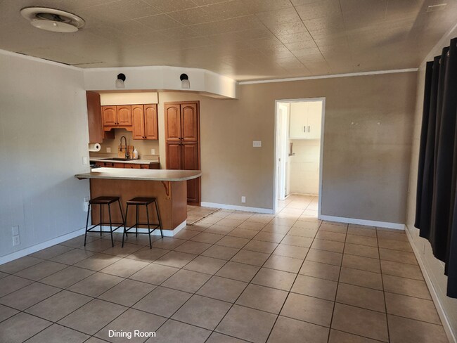 Building Photo - 4926 Cabrillo Way
