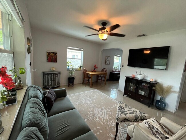 Foto del edificio - 3135 SW 64th Ave