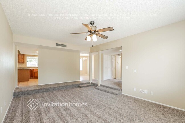 Foto del edificio - 4621 W Carol Ave
