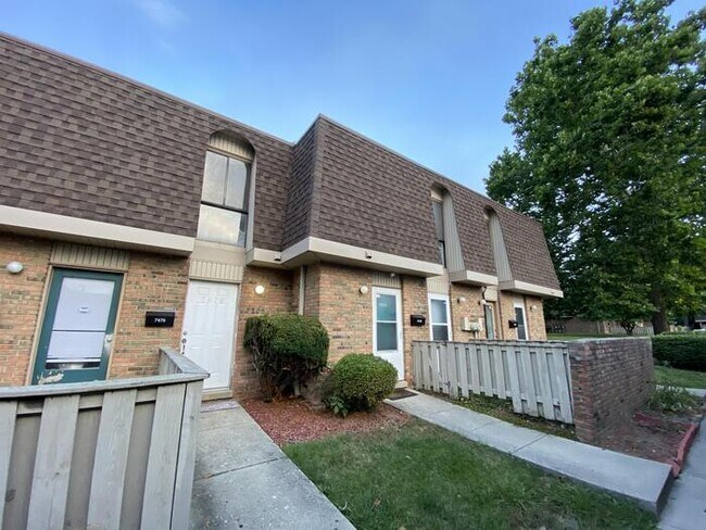 Building Photo - 7478 Countrybrook Dr