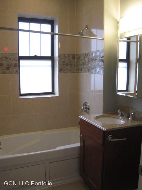 Building Photo - 1 br, 1 bath House - 1625 W Fargo Ave #3N