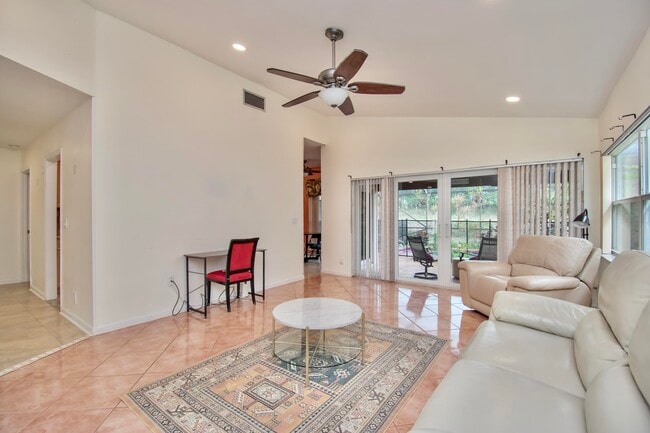Foto del edificio - 7811 Villa Nova Dr