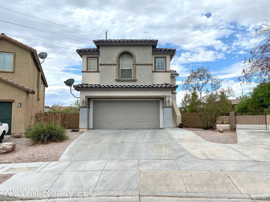 4 br, 2.5 bath House 6205 Mercer Valley St House Rental in North