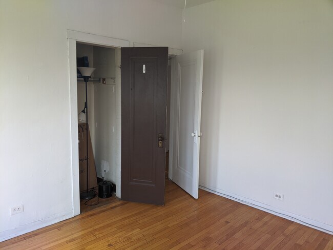 Foto del edificio - 2031 N Humboldt Blvd