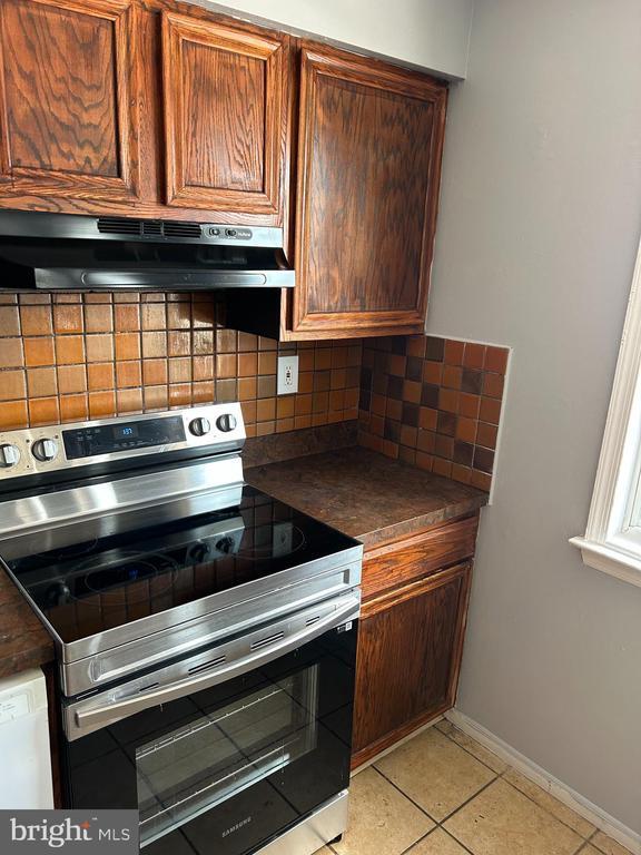 Foto del edificio - 28 Deedre Ln