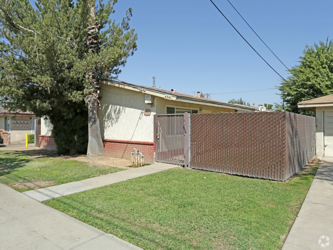Primary Photo - 4341-4343 E Sierra Madre Ave
