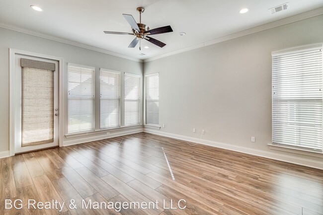 Building Photo - 4 br, 3 bath House - 318 Benedict Drive
