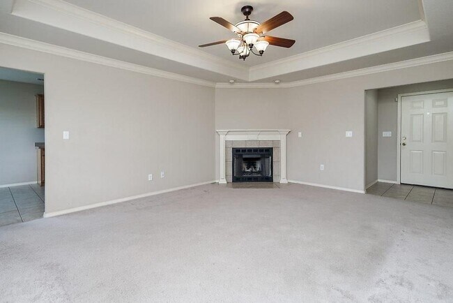 Building Photo - 4407 SW Limestone Ave