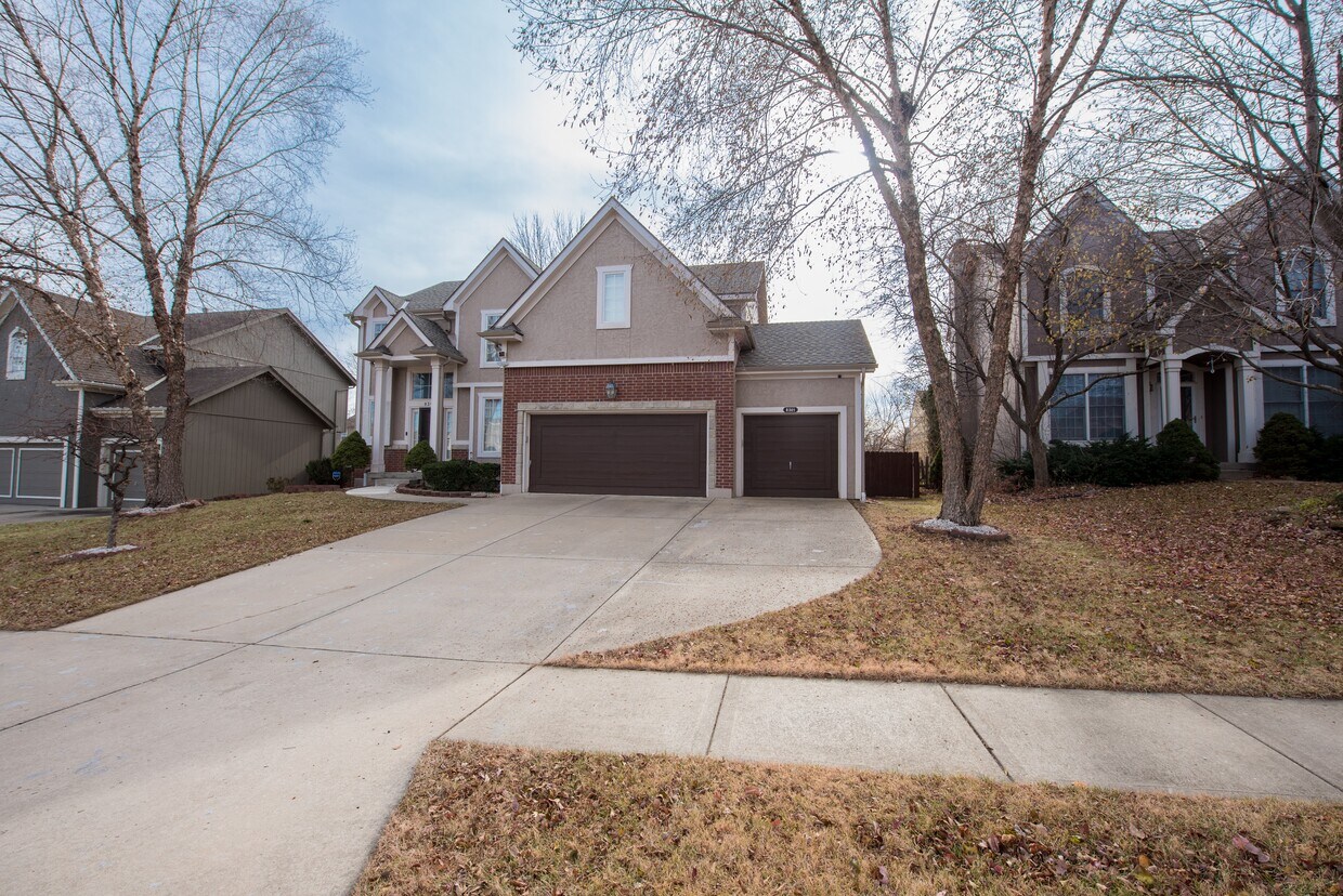 8301 W 156th St, Overland Park, KS 66223 House Rental in Overland Park, KS