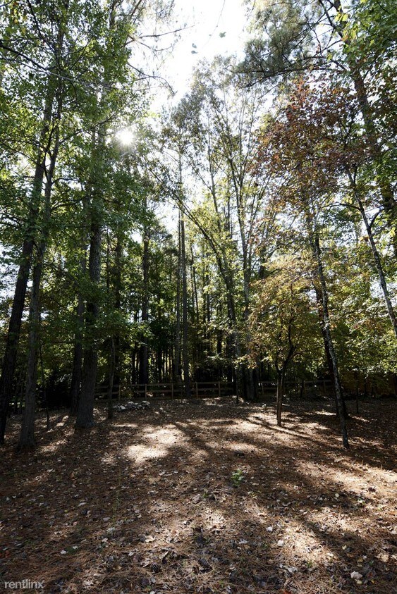 Primary Photo - 4 br, 2 bath House - 12 Oak Crest Court