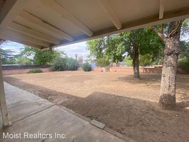 Building Photo - 35868 Wildwood Canyon Rd