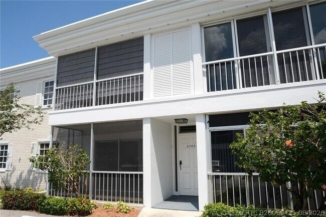 Foto del edificio - 6499 Bay Club Dr
