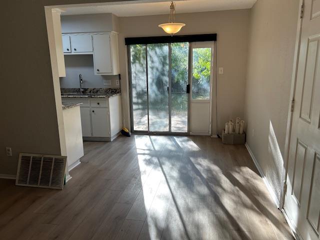 Foto del edificio - 7711 Meadowview Ln