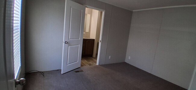 Foto del edificio - 640 S Darlene Way