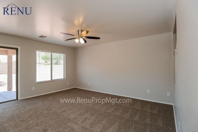 Building Photo - 50% Off First Month's Rent!  Available to ...