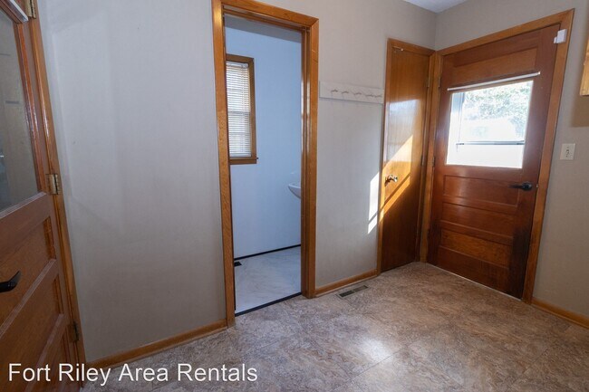 Foto del edificio - 3 br, 1.5 bath House - 921 Mulberry St