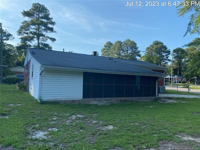 Building Photo - 1463 Bridger St