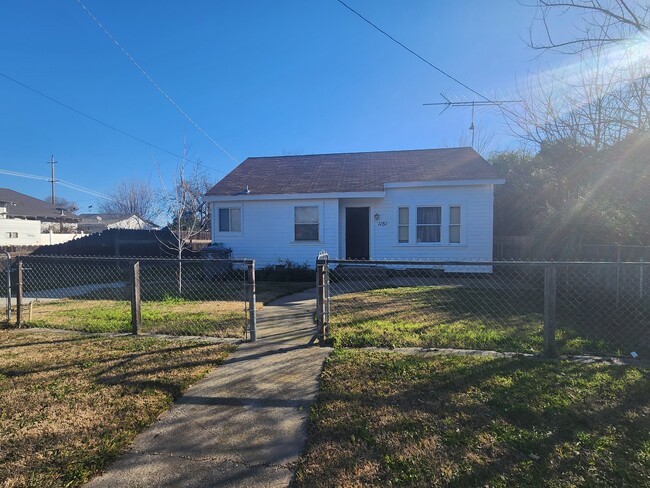 Building Photo - 1151 3rd St