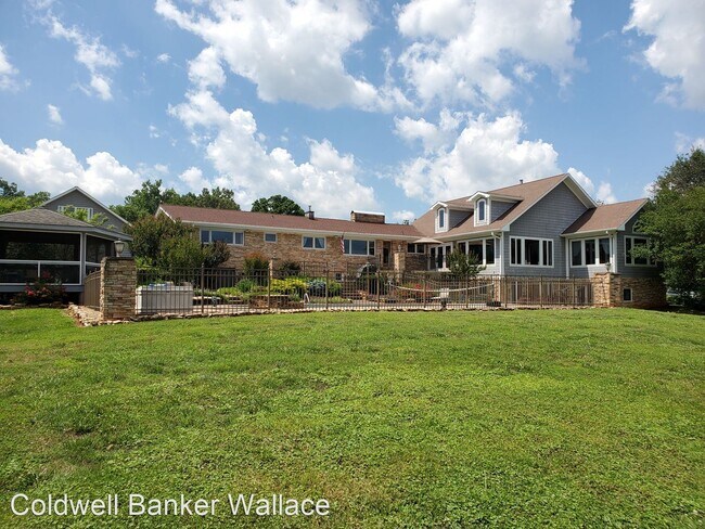 Building Photo - 5 br, 5.5 bath House - 1900 E. Westwood Drive