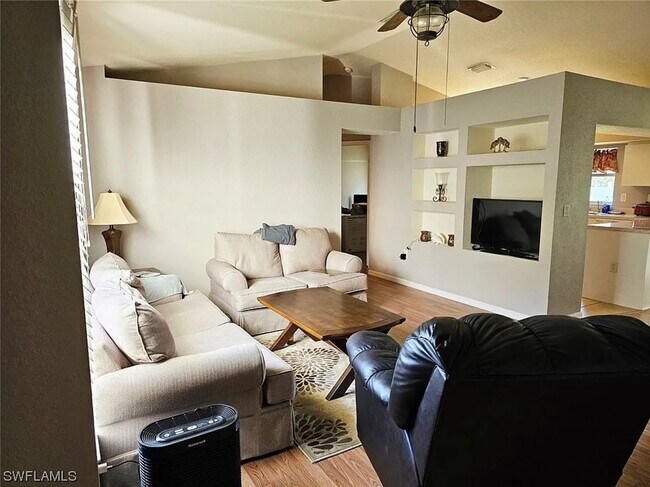 Foto del edificio - 3003 Nadine Ln