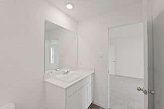 Building Photo - 925 Sutherland Fls St