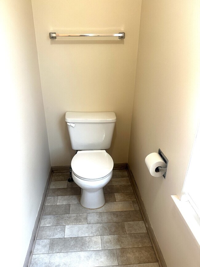 Building Photo - 1152 Vail Ct