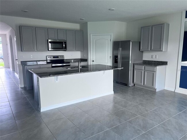 Building Photo - 5354 Douglas Fir Dr