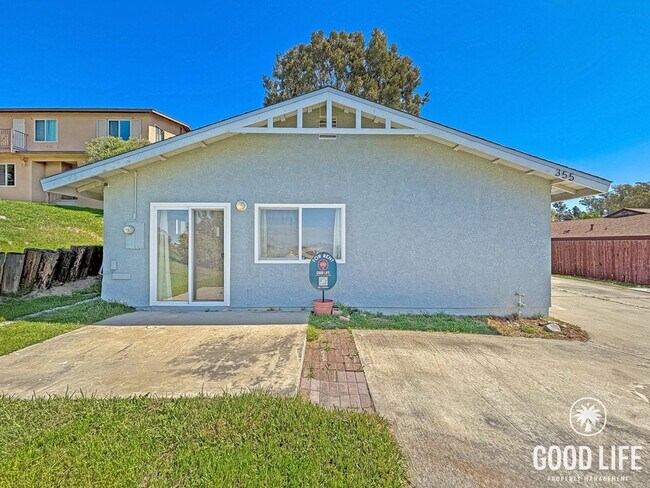 Building Photo - Beautiful 3BD/2BA House in Encanto W/ A/C, W/D, 2-Car Garage, Large Front & Backyard!