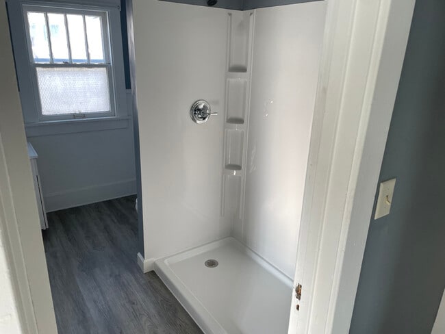 Building Photo - 510 N Olive St