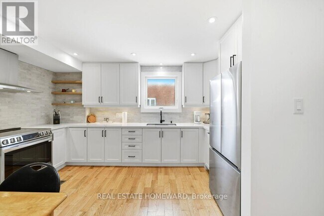 Photo du bâtiment - 170 Harrison Dr