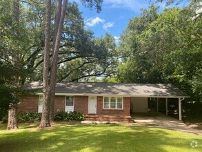 Building Photo - 1922 Sunset Ln